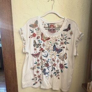 Johnny Was Embroidered Top Size Large with Butterflies Excellent Condition